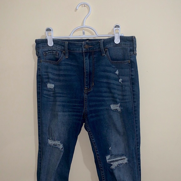 Hollister ultra high-rise super skinny jeans - Picture 1 of 4